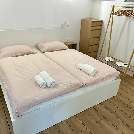 Alpine Echo Apartment *